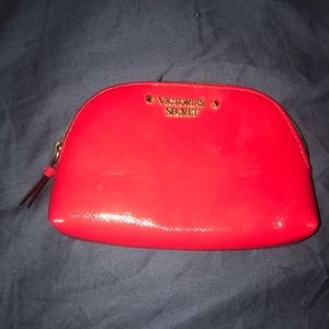 Cosmetic bag